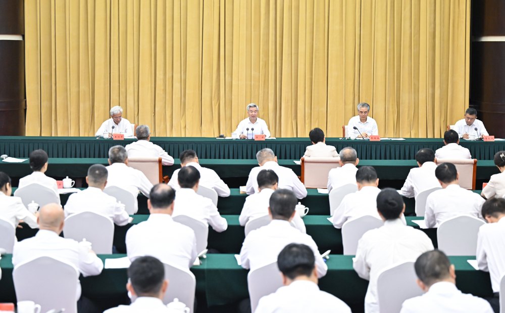 李希在重庆调研时强调 深入学习贯彻习近平党建思想 以更高标准更实举措做好纪检监察各项工作